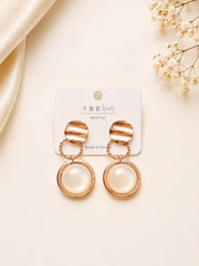 Stylish layered round design earring
